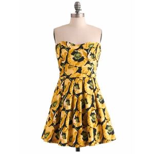 Bouquet of Style Dress in Celandine in M
